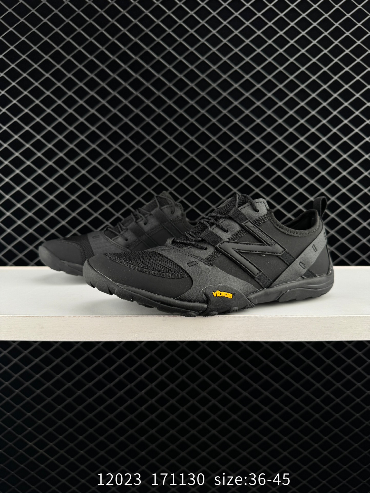 ISSEY MIYAKE/  x New Balance NB MT10O